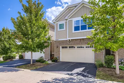 3222 N Heritage Lane, Arlington Heights, IL 60004 - Photo 2