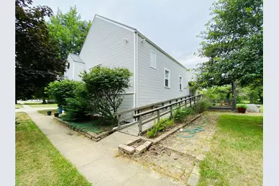 101 E Grove Street, Pontiac, IL 61764 - Photo 2