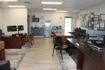 40W222 Lafox Road #E-1, Saint Charles, IL 60174 - Photo 4