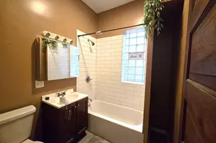 6339 S Eberhart Ave, Chicago, IL 60637 - Photo 4