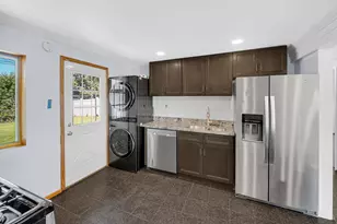 275 Frederick Dr, Chicago Heights, IL 60411 - Photo 10