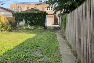 3911 N St Louis Ave, Chicago, IL 60618 - Photo 4