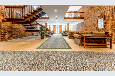 1401 Burr Oak Road #108B, Hinsdale, IL 60521 - Photo 4