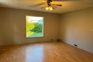 262 W Myrtle St, Herscher, IL 60941 - Photo 6