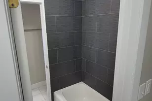 792 N Barron Blvd, Grayslake, IL 60030 - Photo 10