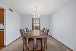 1121 Independence Ave, Saint Charles, IL 60174 - Photo 4