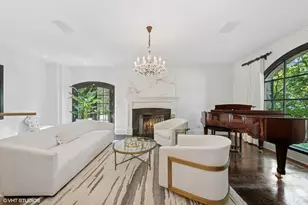 580 Oak St, Glen Ellyn, IL 60137 - Photo 16