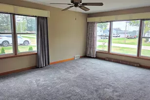 103 S Plum St, Princeton, IL 61356 - Photo 6