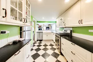 [Address not provided], Northbrook, IL 60062 - Photo 8