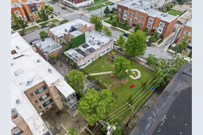 222 E 61st Street, Chicago, IL 60637 - Photo 2