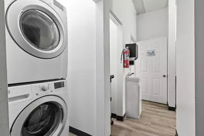 222 E 61st Street, Chicago, IL 60637 - Photo 12