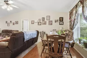 106 Wildflower Pl, Bloomington, IL 61704 - Photo 8