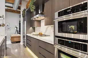 154 W Hubbard St, Chicago, IL 60654 - Photo 10