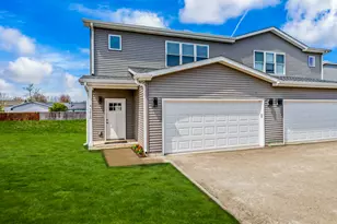 1314 8th St, Harvard, IL 60033 - Photo 14