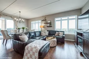 1199 E Port Clinton Rd, Vernon Hills, IL 60061 - Photo 6