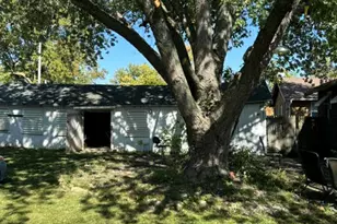 729 S 22nd St, Decatur, IL 62521 - Photo 8