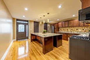 2012 W Coulter St, Chicago, IL 60608 - Photo 4