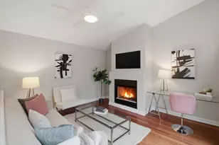 678 N Peoria St, Chicago, IL 60642 - Photo 2