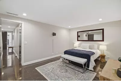 678 N Peoria Street #C, Chicago, IL 60642 - Photo 32