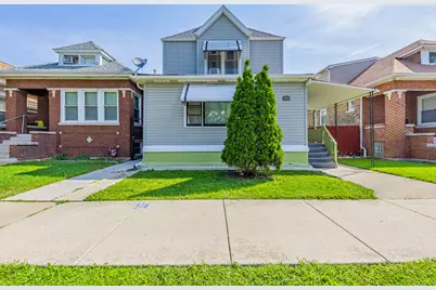 5621 S Sawyer Avenue, Chicago, IL 60629 - Photo 1