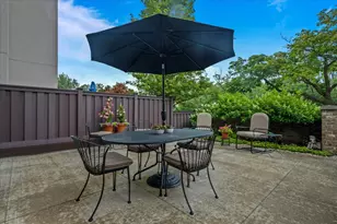 640 Winnetka Mews, Winnetka, IL 60093 - Photo 24