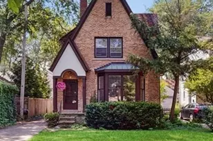 38 Brier St, Winnetka, IL 60093 - Photo 2