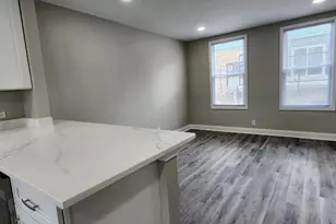 3816 W Montrose Ave, Chicago, IL 60618 - Photo 4