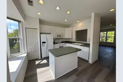 [Address not provided], Lakemoor, IL 60051 - Photo 4