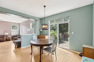 2735 Hillsboro Blvd, Aurora, IL 60503 - Photo 8