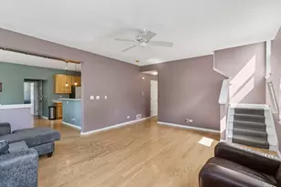 2735 Hillsboro Blvd, Aurora, IL 60503 - Photo 6