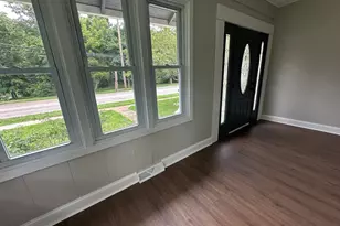 1034 N 5th Ave, Saint Charles, IL 60174 - Photo 4