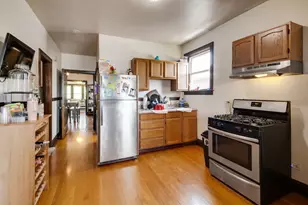 4639 W Montana St, Chicago, IL 60639 - Photo 8