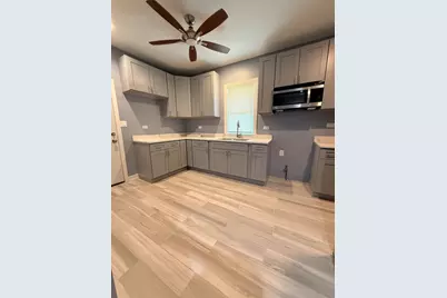 11949 S Yale Avenue, Chicago, IL 60628 - Photo 8