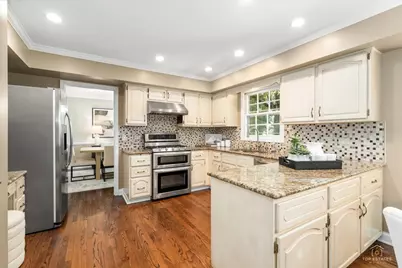 1347 Deep Run Road, Naperville, IL 60540 - Photo 8