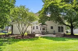 1347 Deep Run Rd, Naperville, IL 60540 - Photo 34