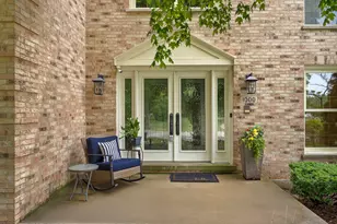 1000 Surrey Ln, Itasca, IL 60143 - Photo 2