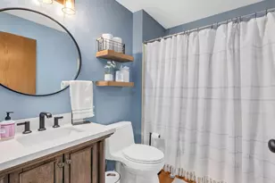 1000 Surrey Ln, Itasca, IL 60143 - Photo 14