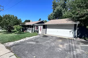 57 Robin Rd, Carpentersville, IL 60110 - Photo 1