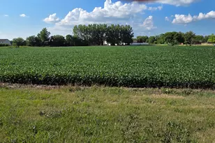580 W Walnut St, Oglesby, IL 61348 - Photo 1
