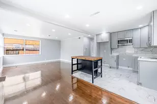 4677 W 84th Pl, Chicago, IL 60652 - Photo 4