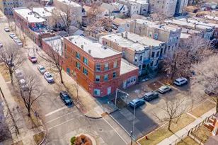 3301 W Evergreen Ave, Chicago, IL 60651 - Photo 2