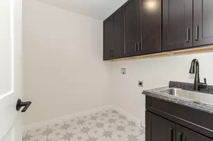 1313 Woodbine Rd, Bloomington, IL 61704 - Photo 16