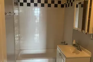 7223 S Euclid Ave, Chicago, IL 60649 - Photo 8