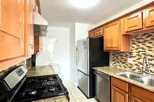 358 E Farmingdale Circle, Vernon Hills, IL 60061 - Photo 8