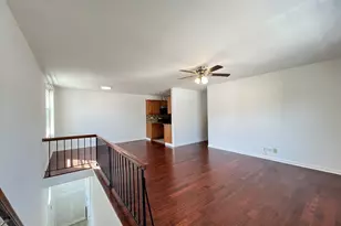358 E Farmingdale Circle, Vernon Hills, IL 60061 - Photo 6