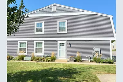 358 E Farmingdale Circle, Vernon Hills, IL 60061 - Photo 2