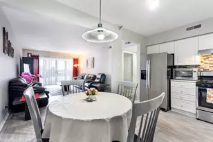 7091 W Touhy Ave, Niles, IL 60714 - Photo 14