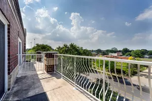 7091 W Touhy Ave, Niles, IL 60714 - Photo 22