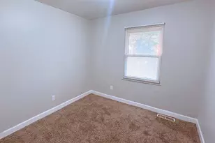 948 Dartmouth Ave, Matteson, IL 60443 - Photo 6