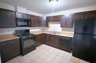 948 Dartmouth Ave, Matteson, IL 60443 - Photo 2